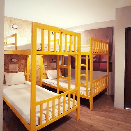 Frutta Hostel Patong Екстериор снимка