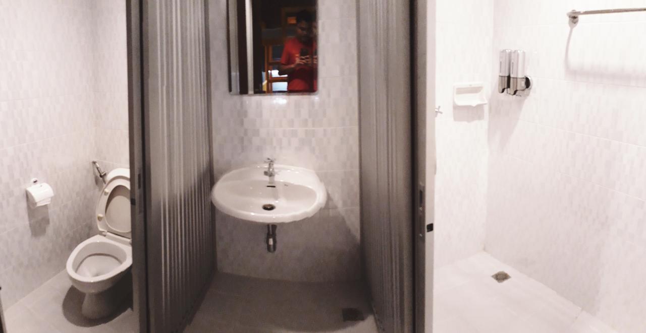 Frutta Hostel Patong Екстериор снимка